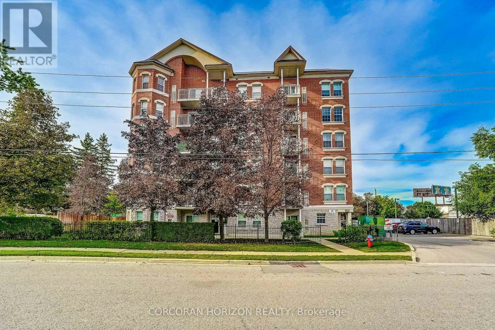 PH3-35 Hunt Avenue, Richmond Hill, ON, L4C 4H1