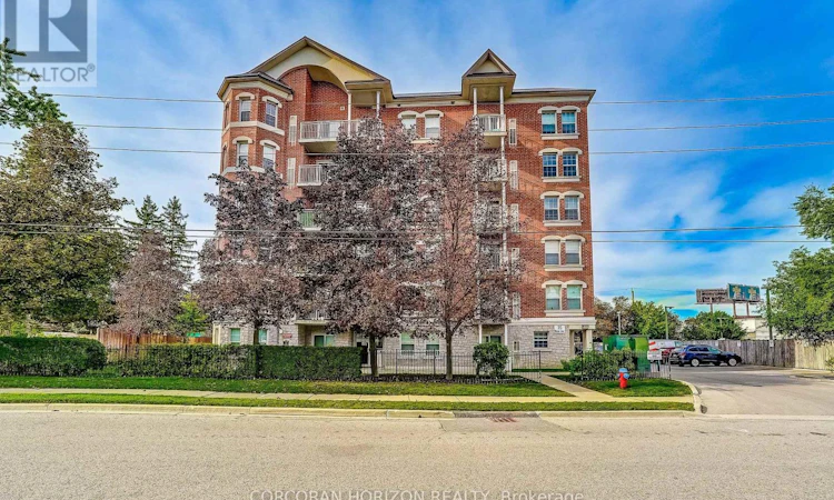PH3-35 Hunt Avenue