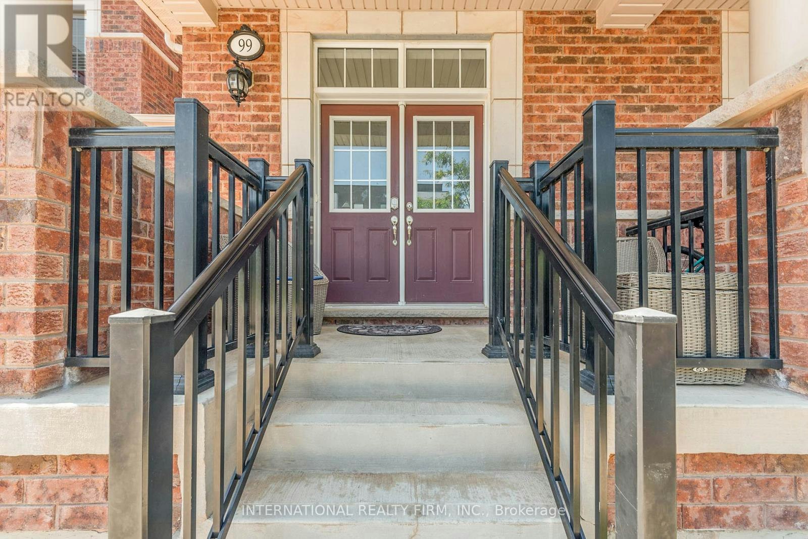 99 Huguenot Road, Oakville, ON, L6H 0M3