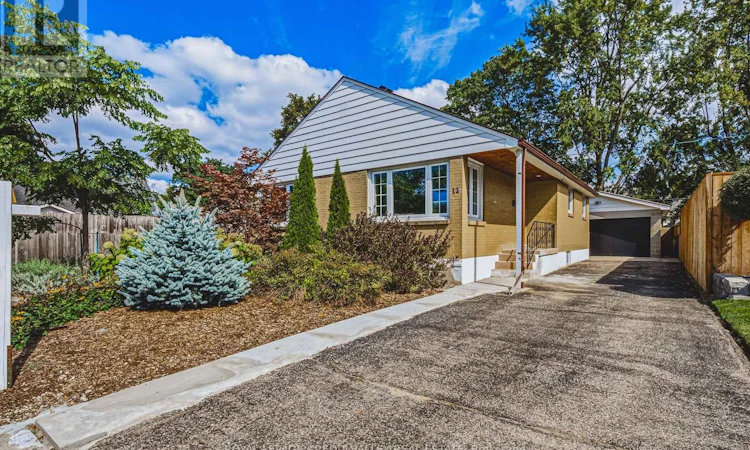 12 Stevenson Avenue