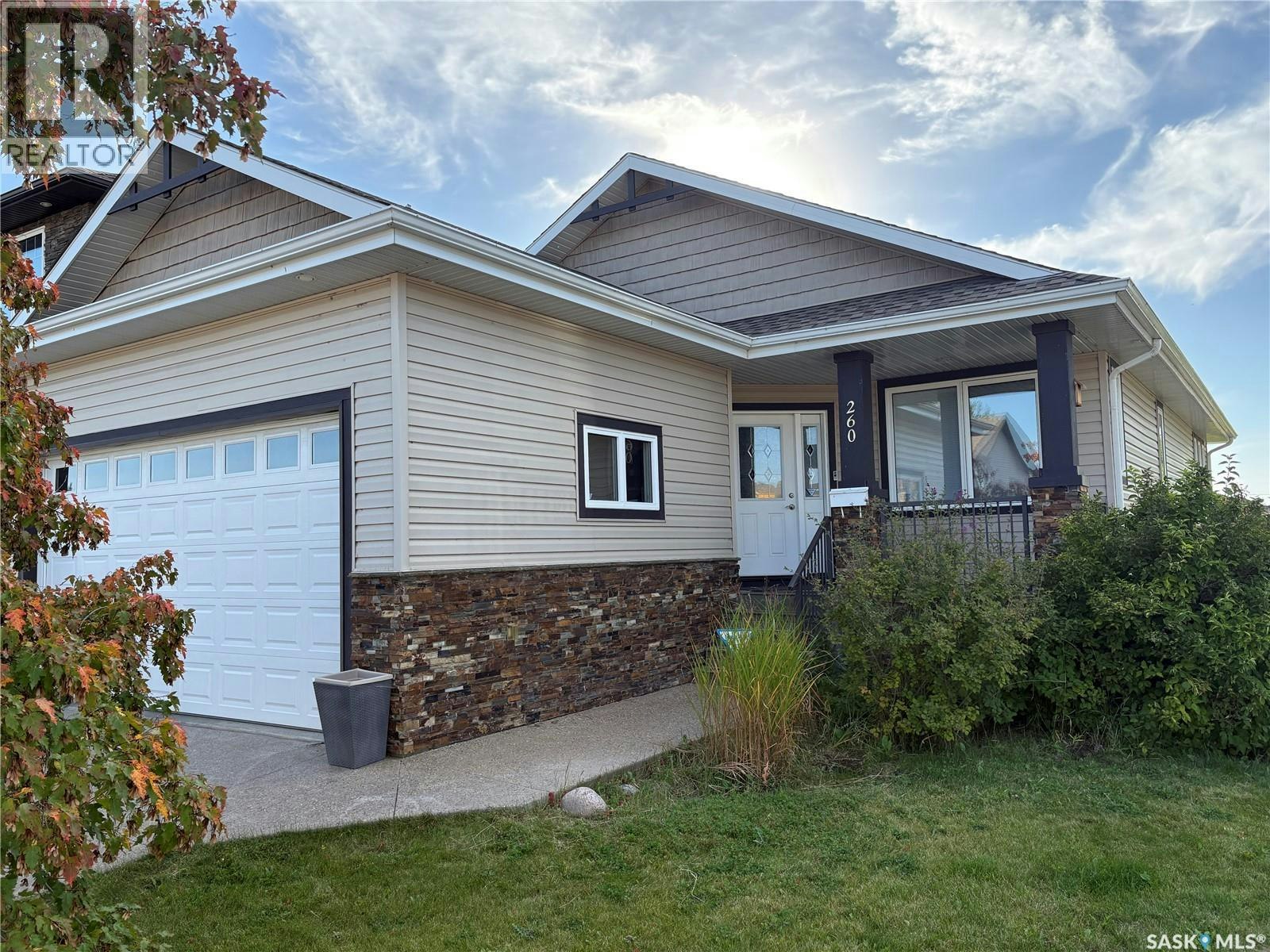 206 Thauberger Road N, Regina, SK, S4Y 0C3