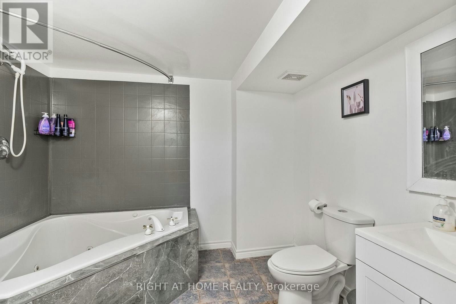 B-537 Clarke Road, London, ON, N5V 2E1 - 16