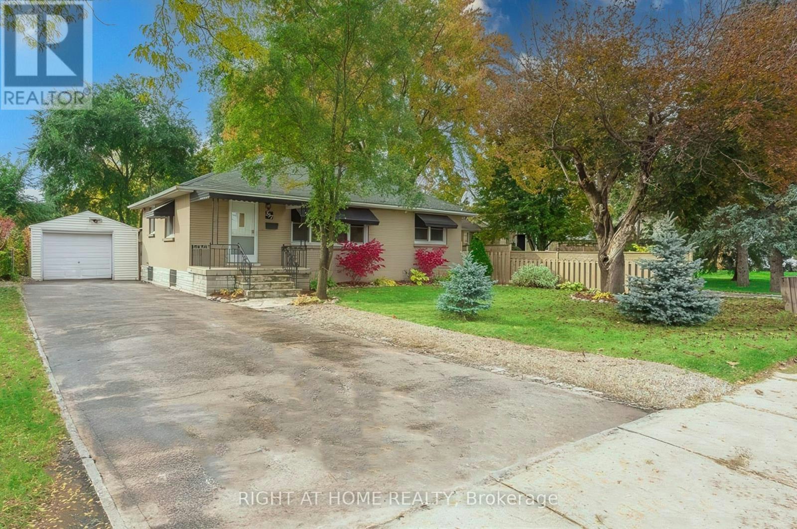 B-537 Clarke Road, London, ON, N5V 2E1