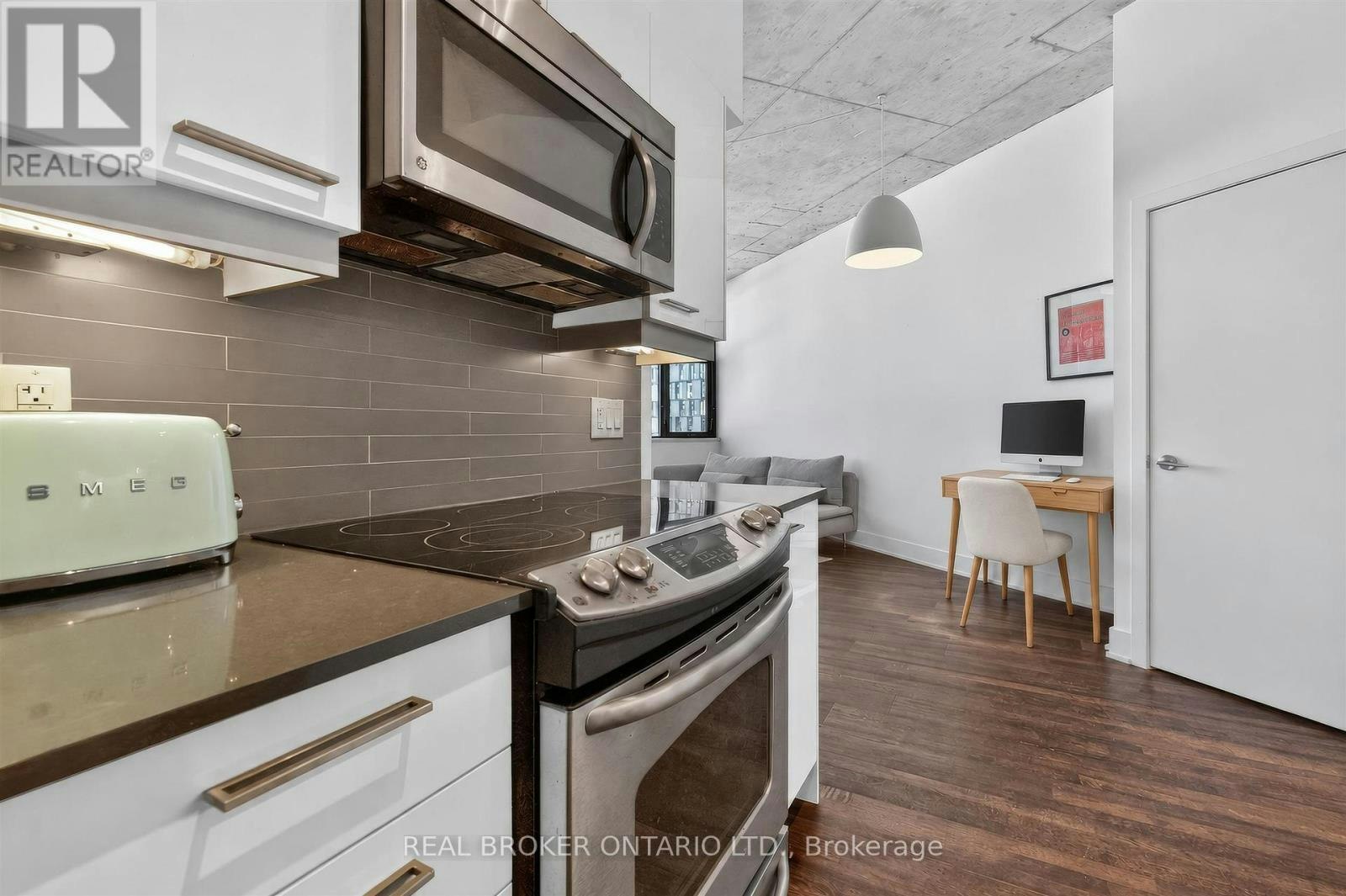 803-90 Trinity Street, Toronto, ON, M5A 0E4 - 16