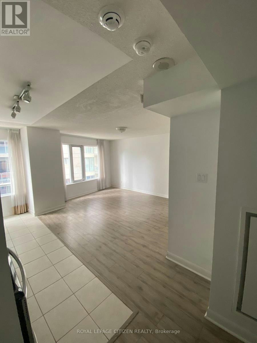 1009-200 Victoria Street, Toronto, ON, M5B 1V8 - 4