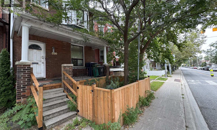539 Lansdowne Avenue