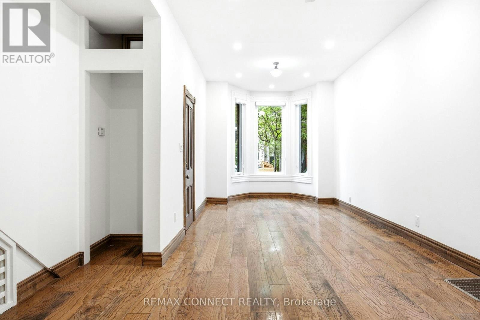 MAIN-37 Noble Street, Toronto, ON, M6K 2C7 - 4