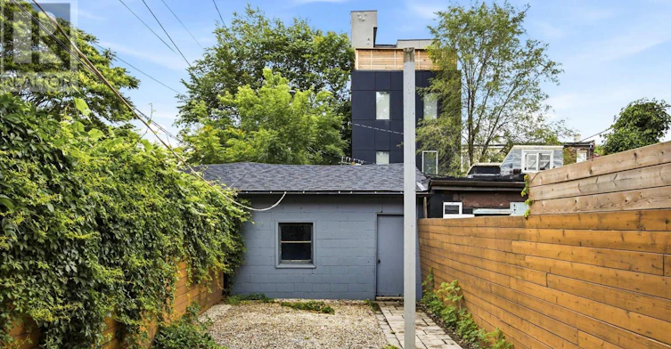 MAIN-37 Noble Street, Toronto, ON, M6K 2C7 - 31
