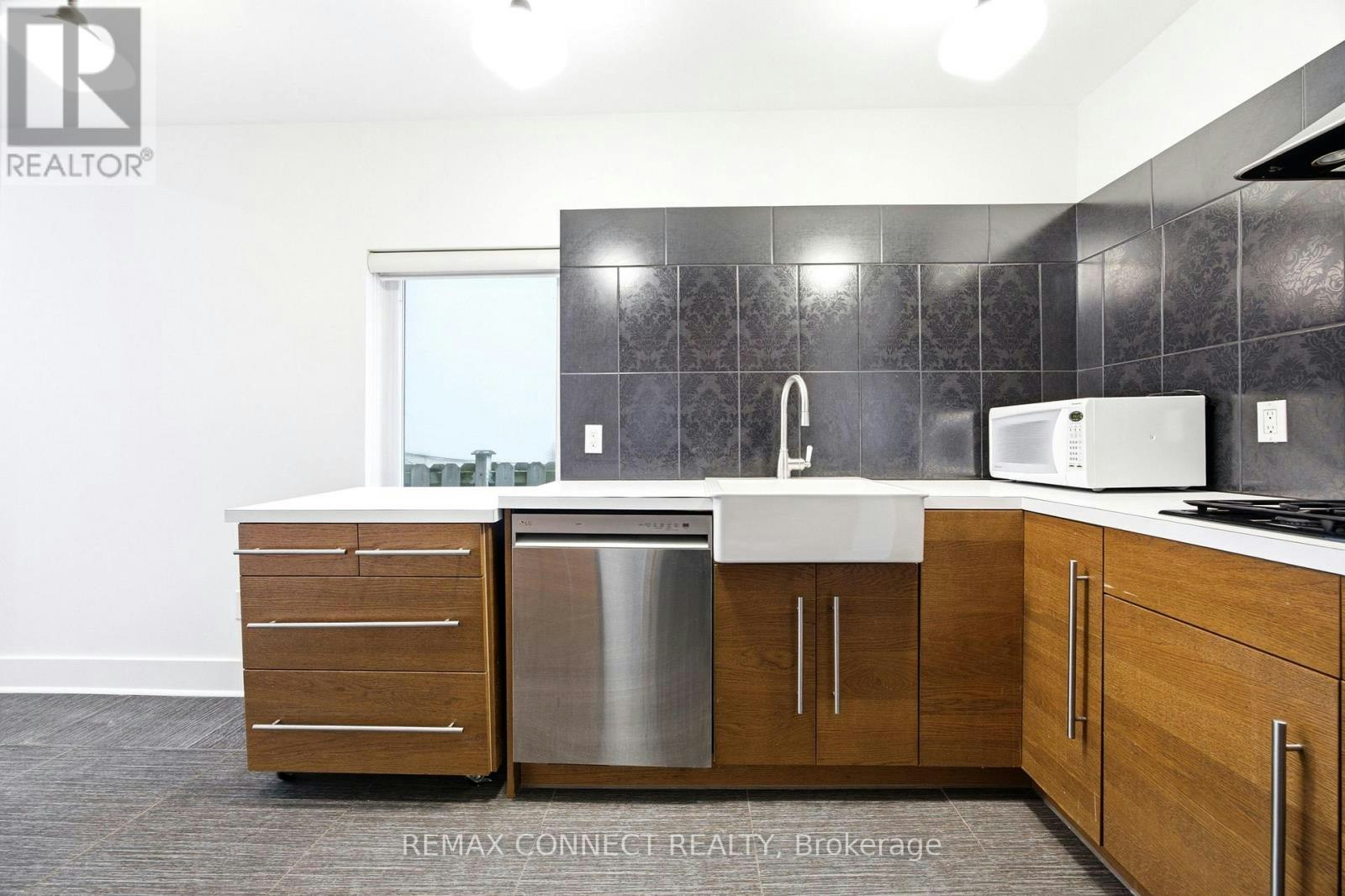 MAIN-37 Noble Street, Toronto, ON, M6K 2C7 - 15