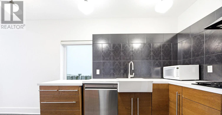 MAIN-37 Noble Street, Toronto, ON, M6K 2C7 - 15