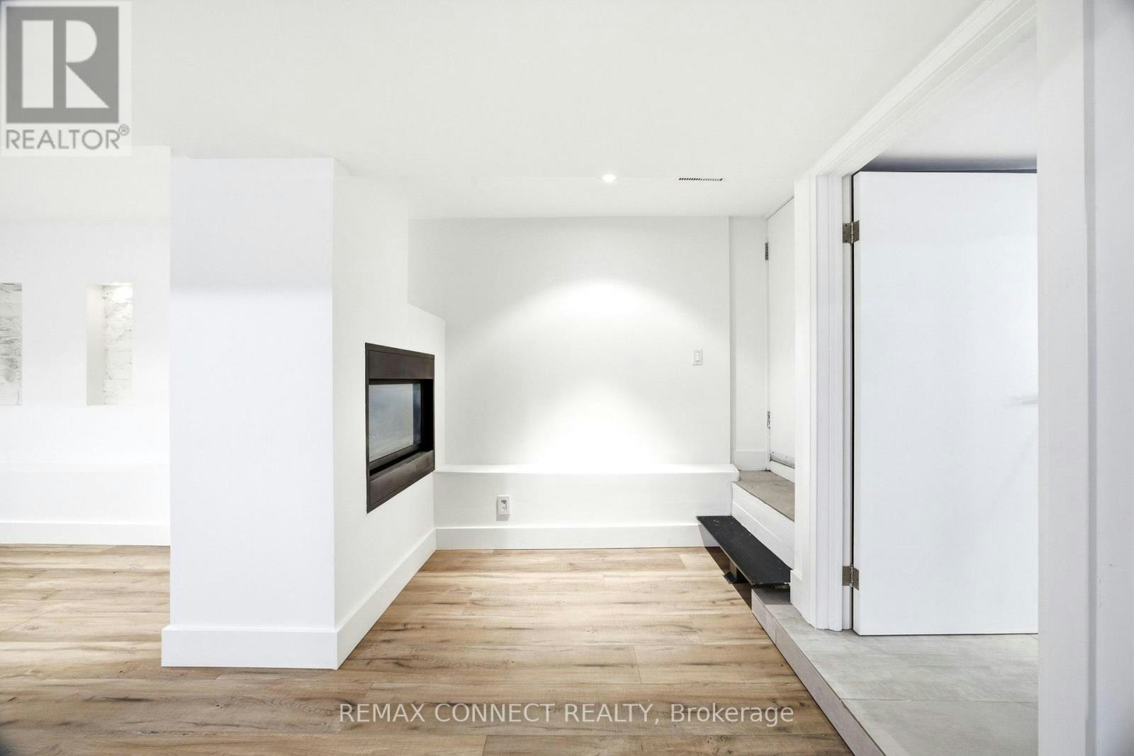 MAIN-37 Noble Street, Toronto, ON, M6K 2C7 - 27