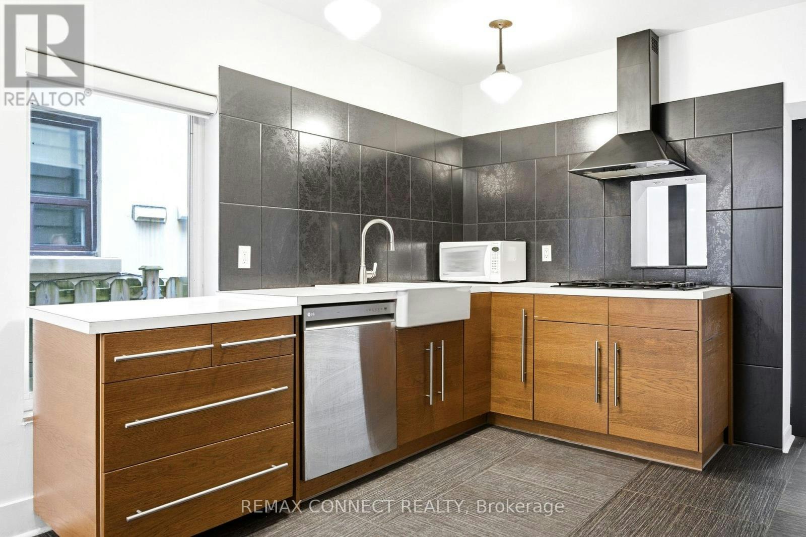 MAIN-37 Noble Street, Toronto, ON, M6K 2C7 - 13