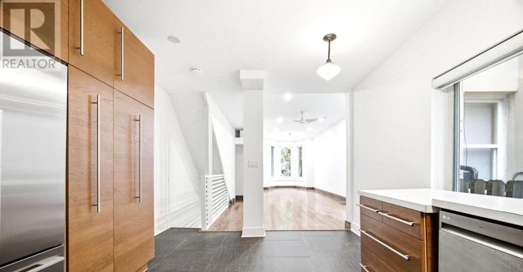 MAIN-37 Noble Street, Toronto, ON, M6K 2C7 - 14
