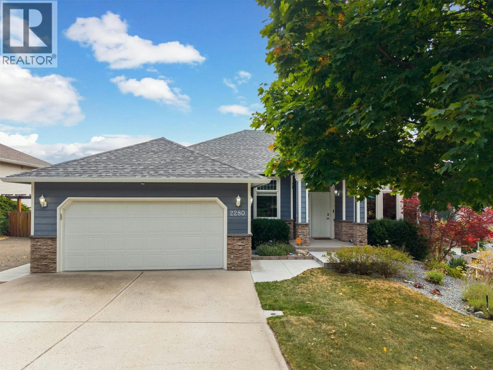 2280 Shannon Hills Drive, West Kelowna, BC, V4T 2P1