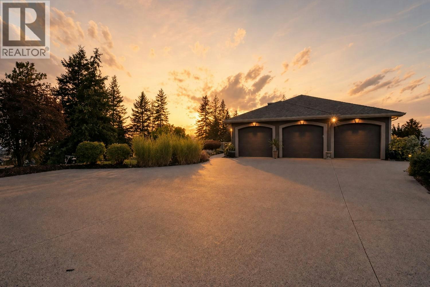 3420 Camelback Drive, Kelowna, BC, V1X 8A8 - 9