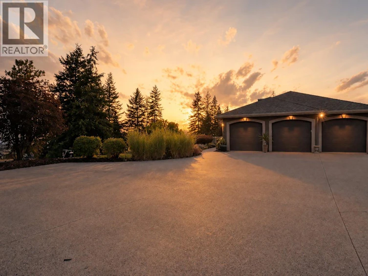 3420 Camelback Drive, Kelowna, BC, V1X 8A8 - 9