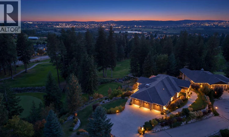 3420 Camelback Drive