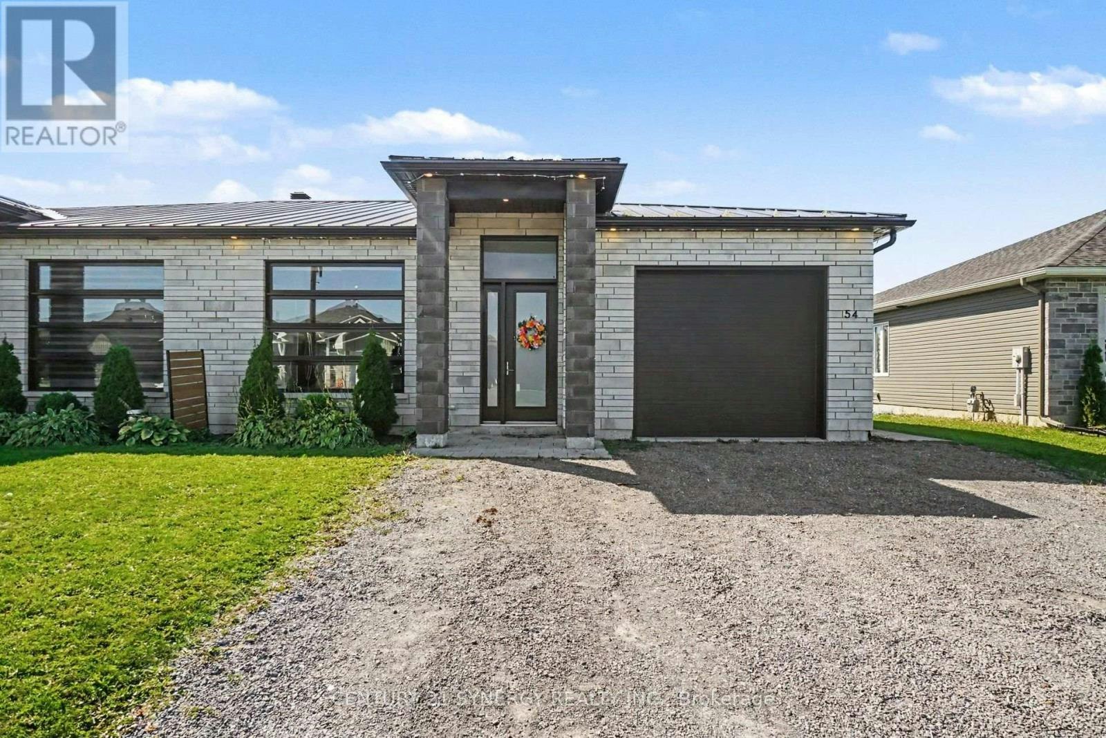 54 Adam Street, Limoges, ON, K0A 3C0