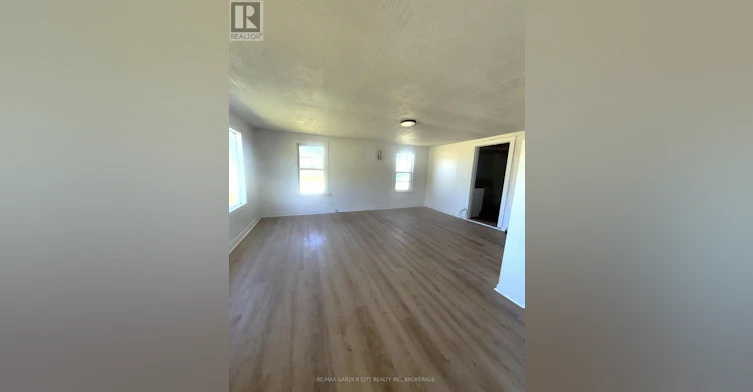 1891 Garrison Road, Fort Erie, ON, L2A 5M4 - 5