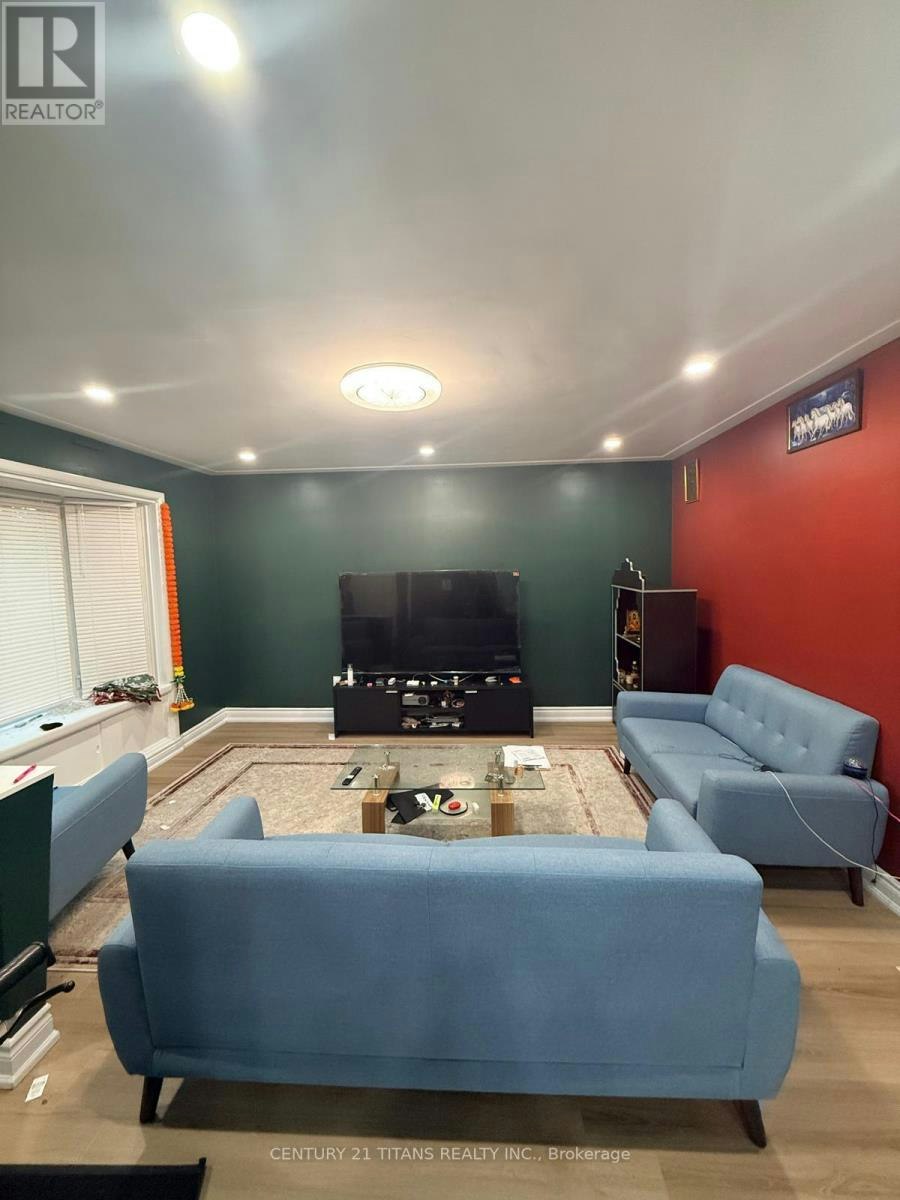51 Admiral Road, Ajax, ON, L1S 2N8 - 2