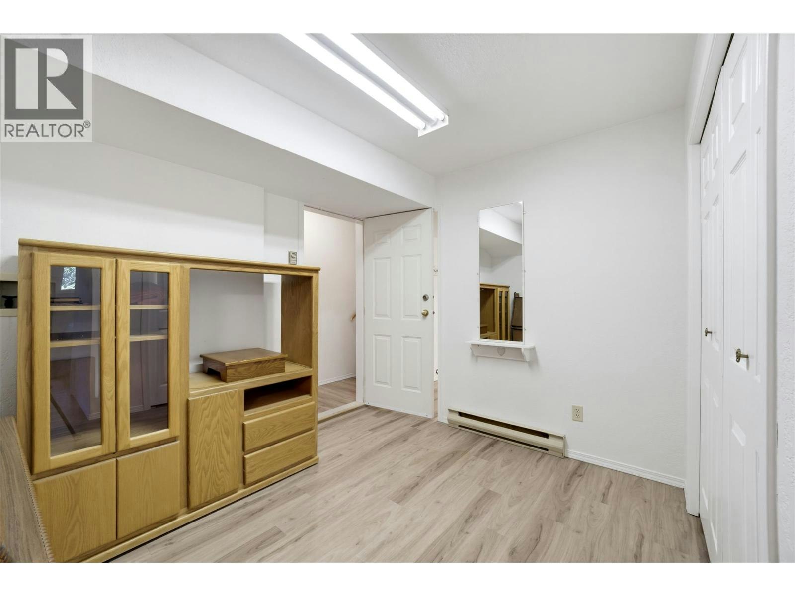 370 SE 10 Avenue, Salmon Arm, BC, V1E 2C3 - 39
