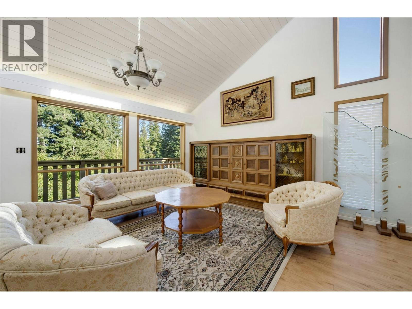 370 SE 10 Avenue, Salmon Arm, BC, V1E 2C3 - 8