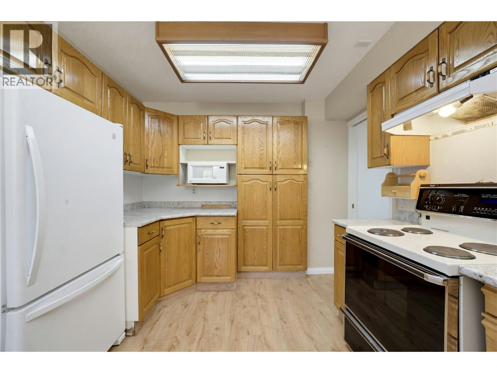 370 SE 10 Avenue, Salmon Arm, BC, V1E 2C3 - 26