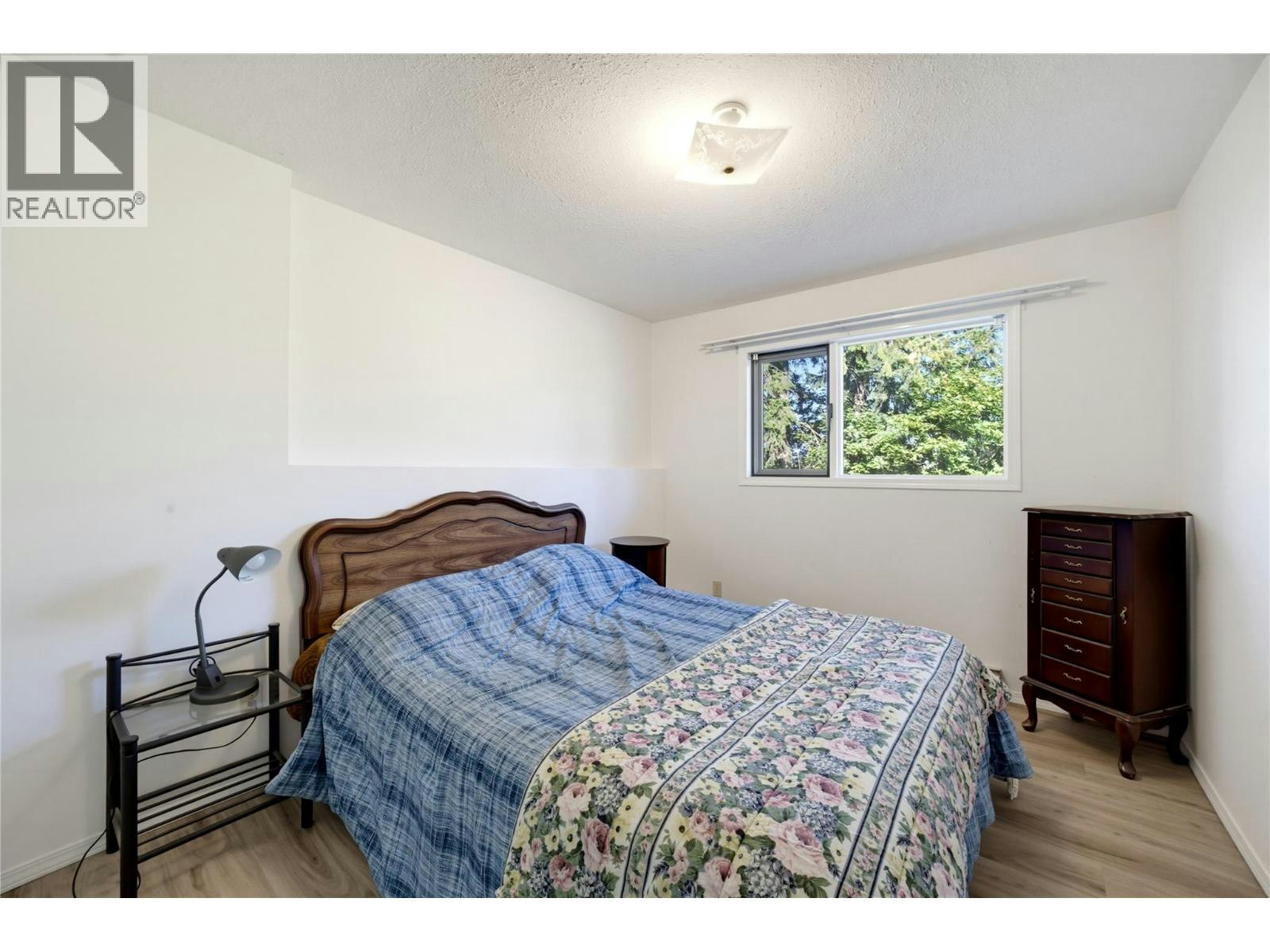 370 SE 10 Avenue, Salmon Arm, BC, V1E 2C3 - 37