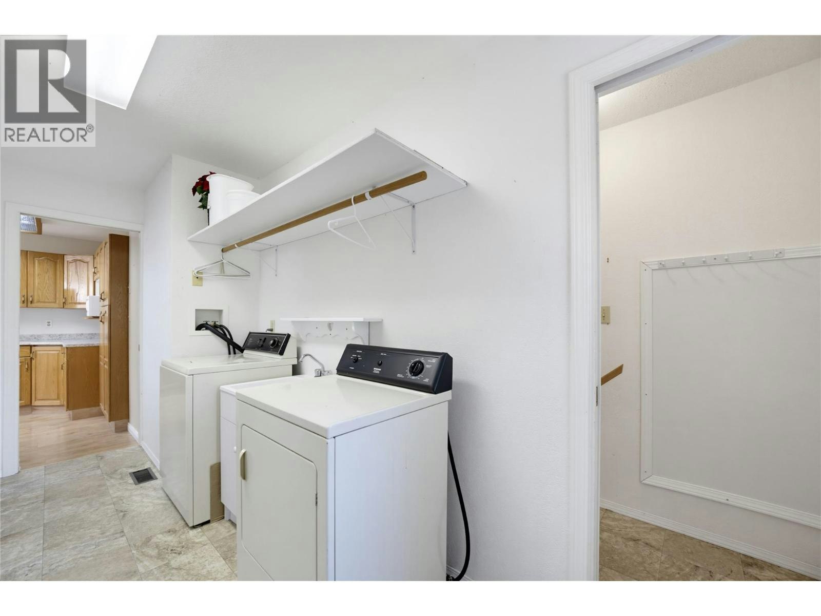 370 SE 10 Avenue, Salmon Arm, BC, V1E 2C3 - 30