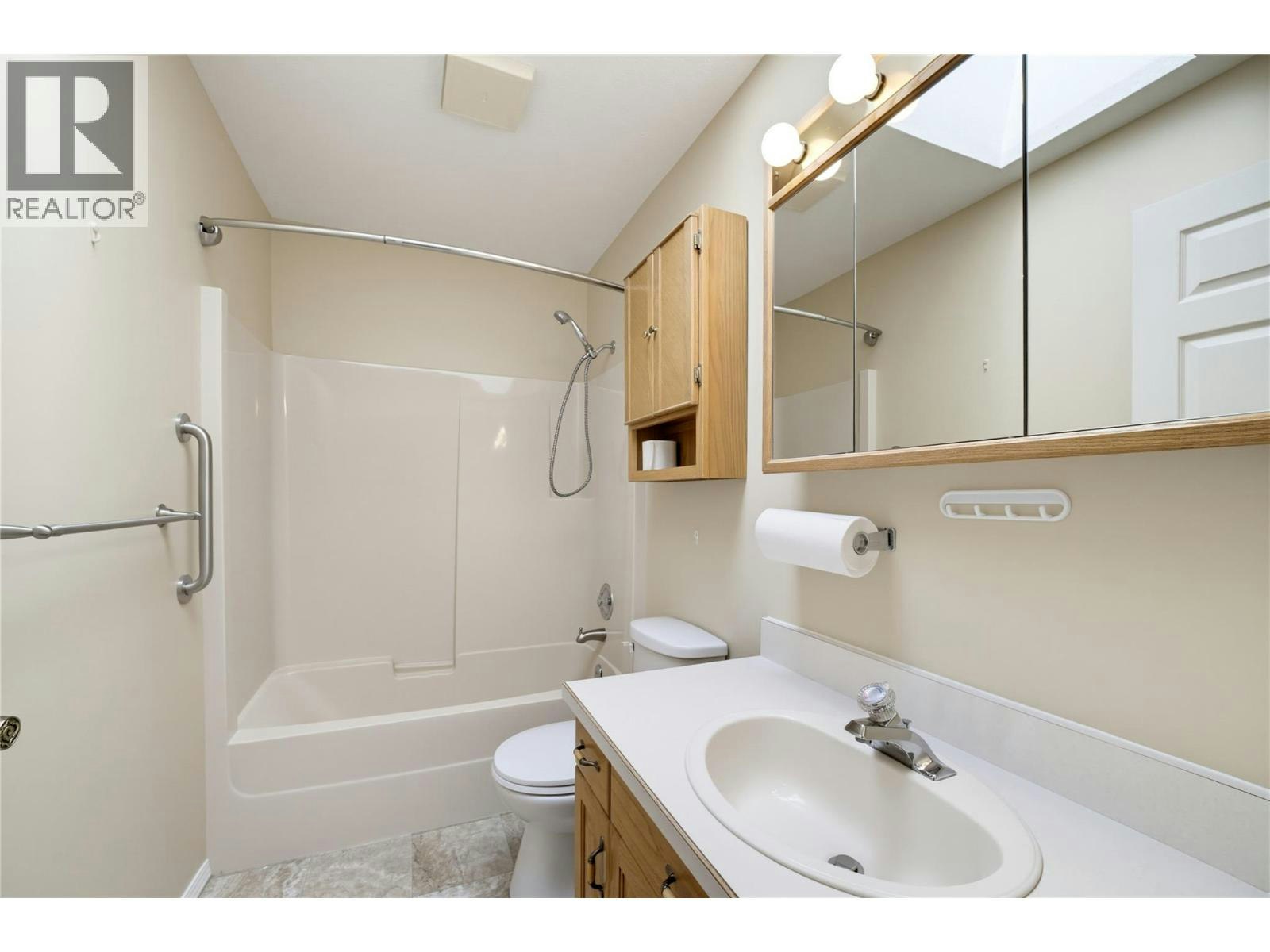 370 SE 10 Avenue, Salmon Arm, BC, V1E 2C3 - 17