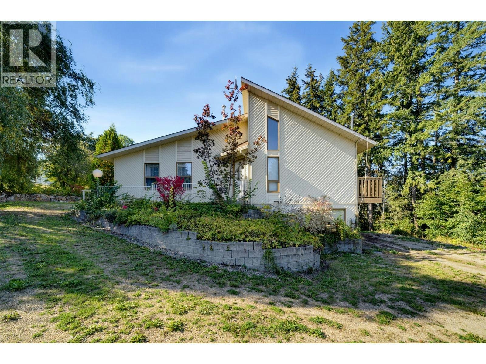 370 SE 10 Avenue, Salmon Arm, BC, V1E 2C3 - 76