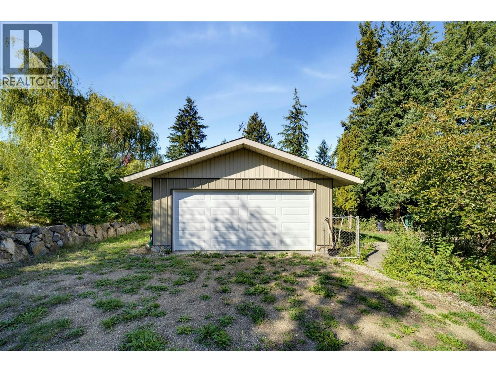370 SE 10 Avenue, Salmon Arm, BC, V1E 2C3 - 54