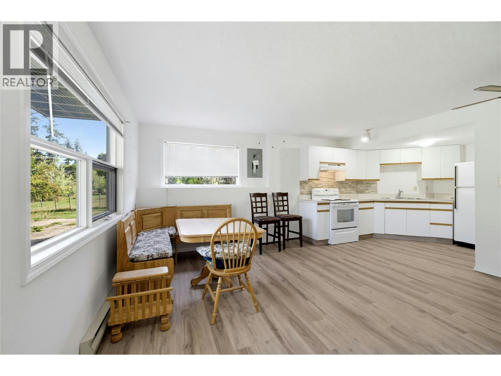 370 SE 10 Avenue, Salmon Arm, BC, V1E 2C3 - 42