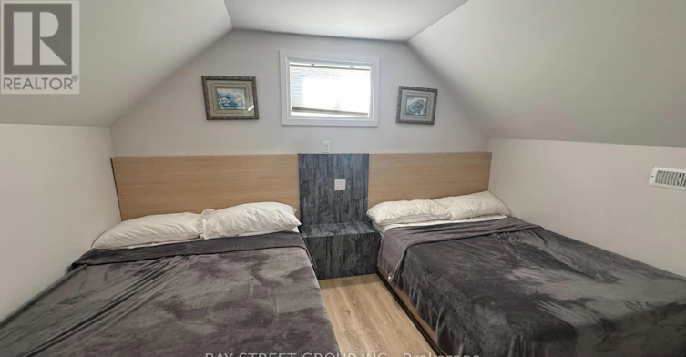 2-5737 Stanley Avenue, Niagara Falls, ON, L2G 3X6 - 10