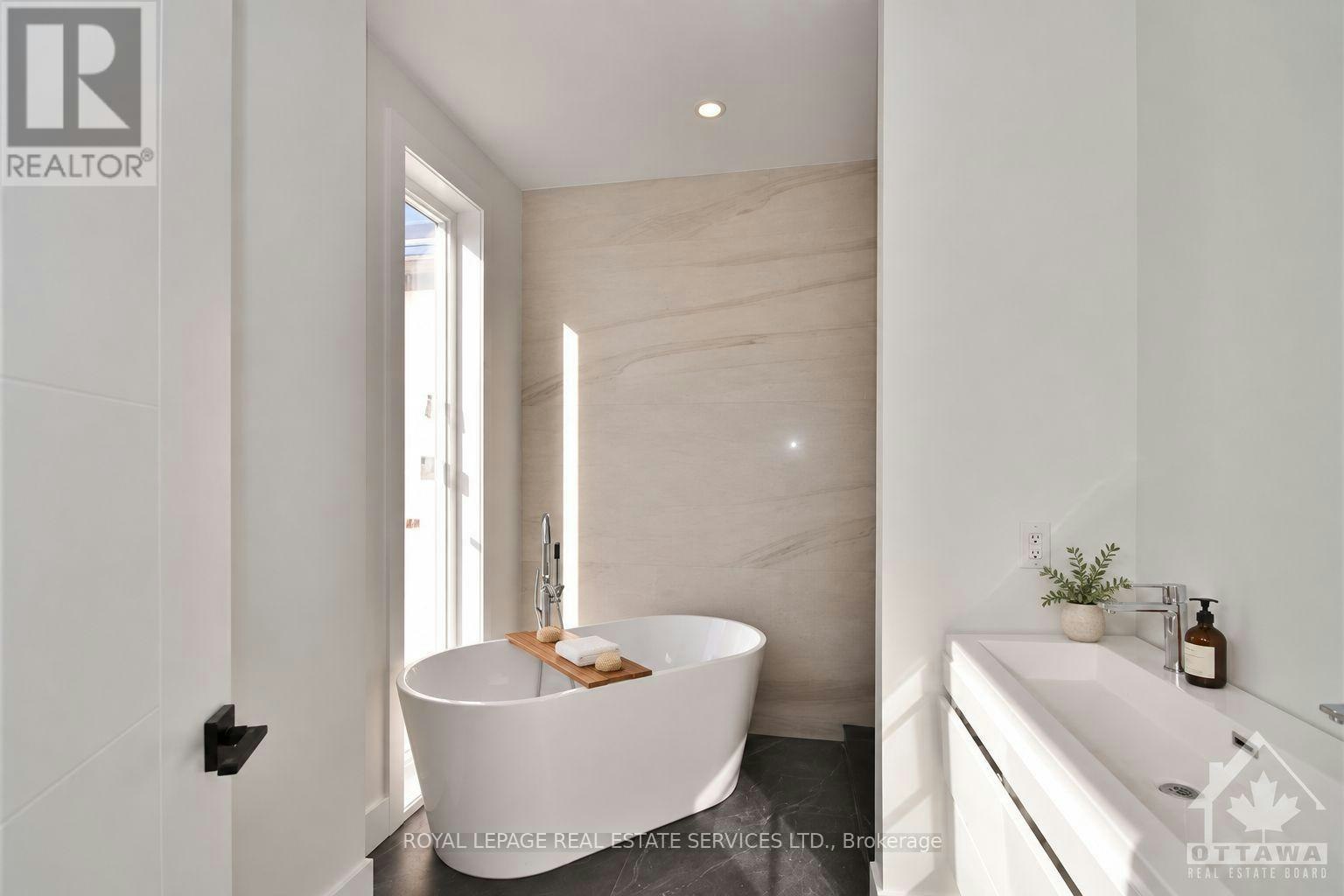 4B Huron Avenue N, Ottawa, ON, K1Y 0V9 - 10
