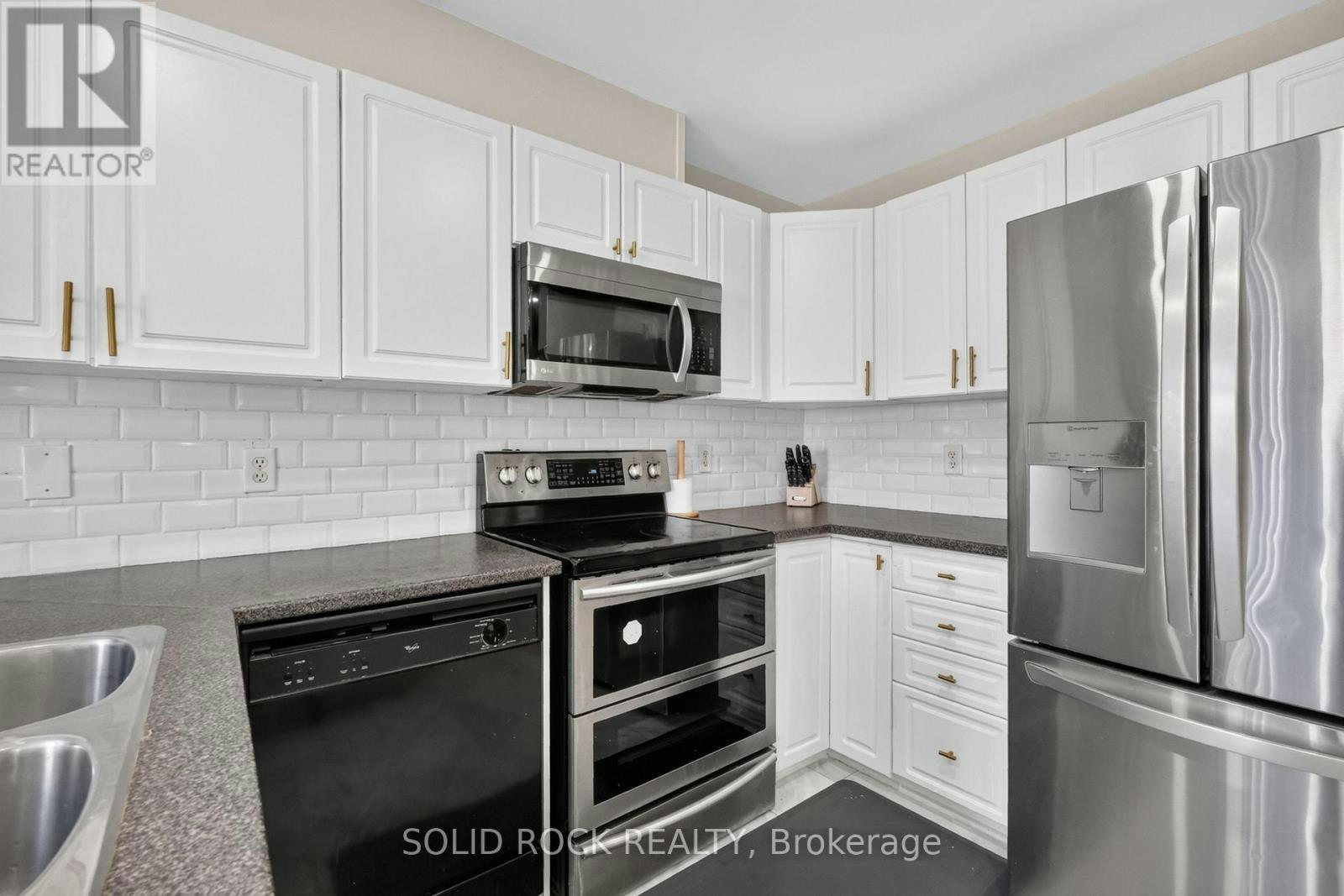 2073 Hiboux Street, Ottawa, ON, K4A 4J7 - 10