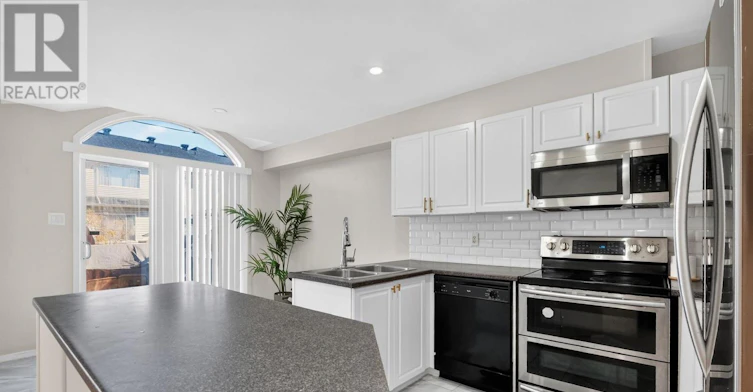 2073 Hiboux Street, Ottawa, ON, K4A 4J7 - 9