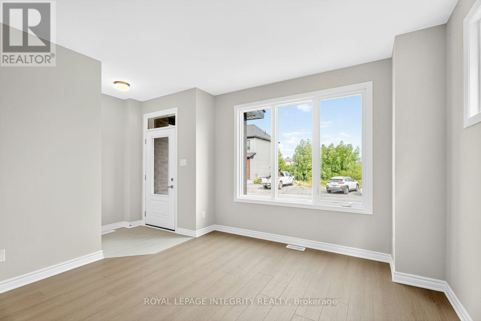 335 Les Emmerson Drive, Ottawa, ON, K2J 7L6 - 7