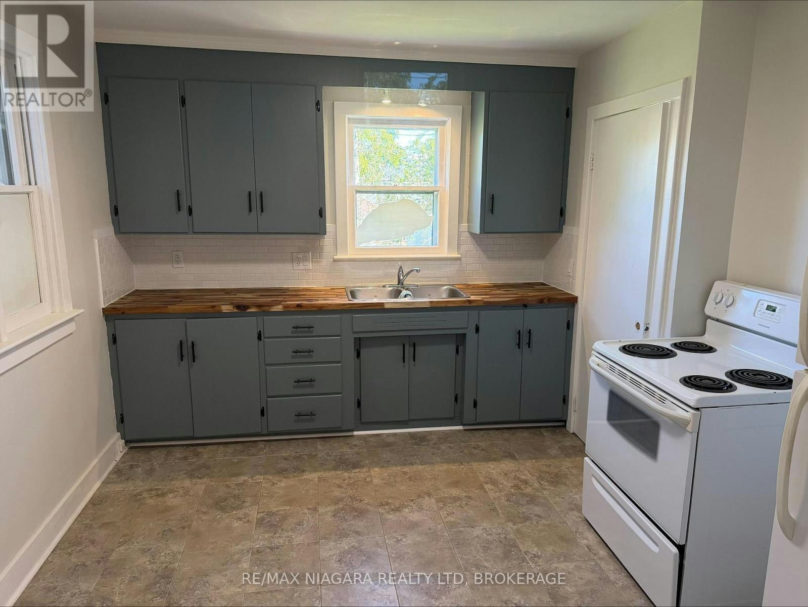 12A Jarvis Street, Fort Erie, ON, L2A 2S1 - 5
