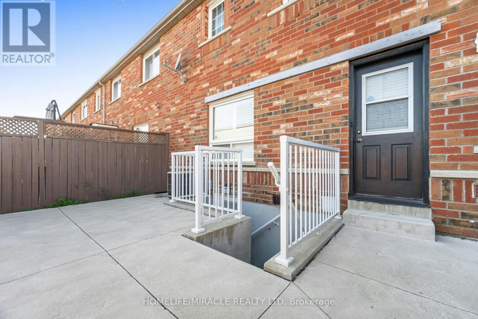 3008 Britannia Road W, Mississauga, ON, L5M 6K2