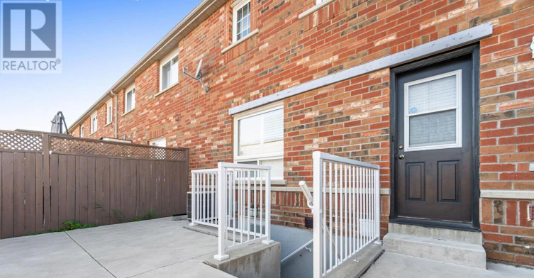 3008 Britannia Road W, Mississauga, ON, L5M 6K2