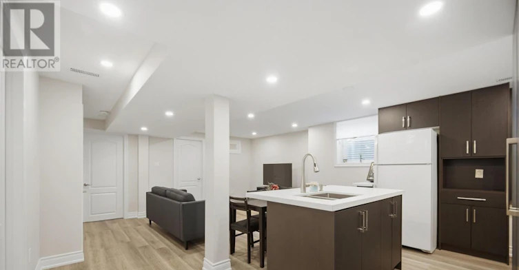 3008 Britannia Road W, Mississauga, ON, L5M 6K2 - 3