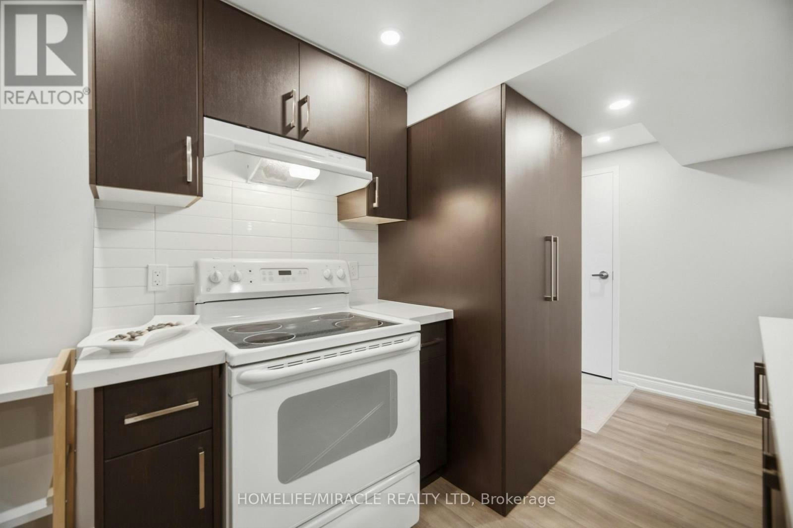 3008 Britannia Road W, Mississauga, ON, L5M 6K2 - 5