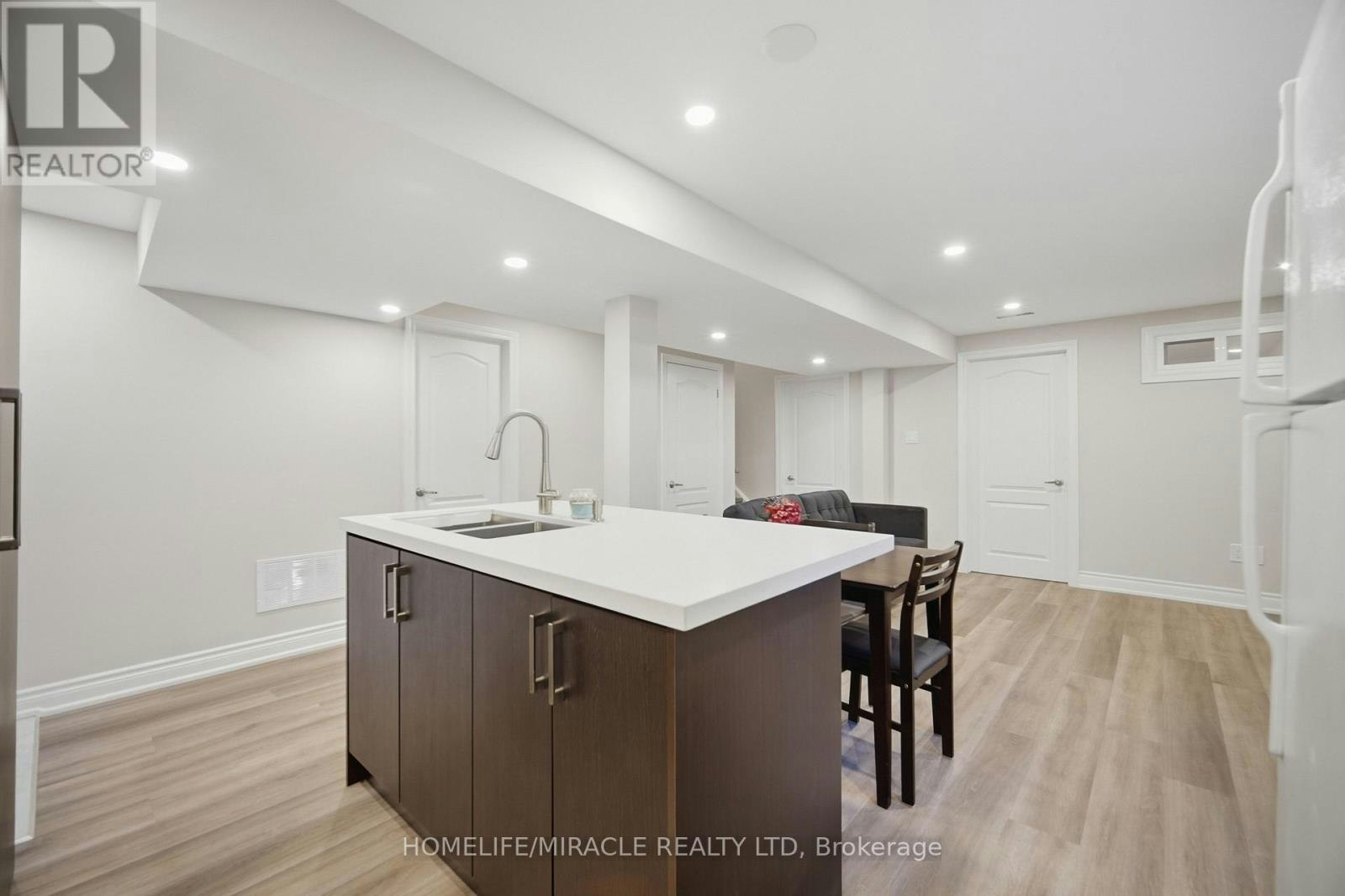 3008 Britannia Road W, Mississauga, ON, L5M 6K2 - 6