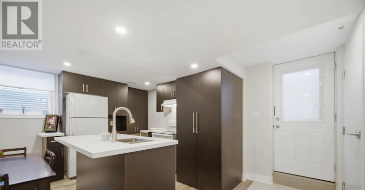 3008 Britannia Road W, Mississauga, ON, L5M 6K2 - 4