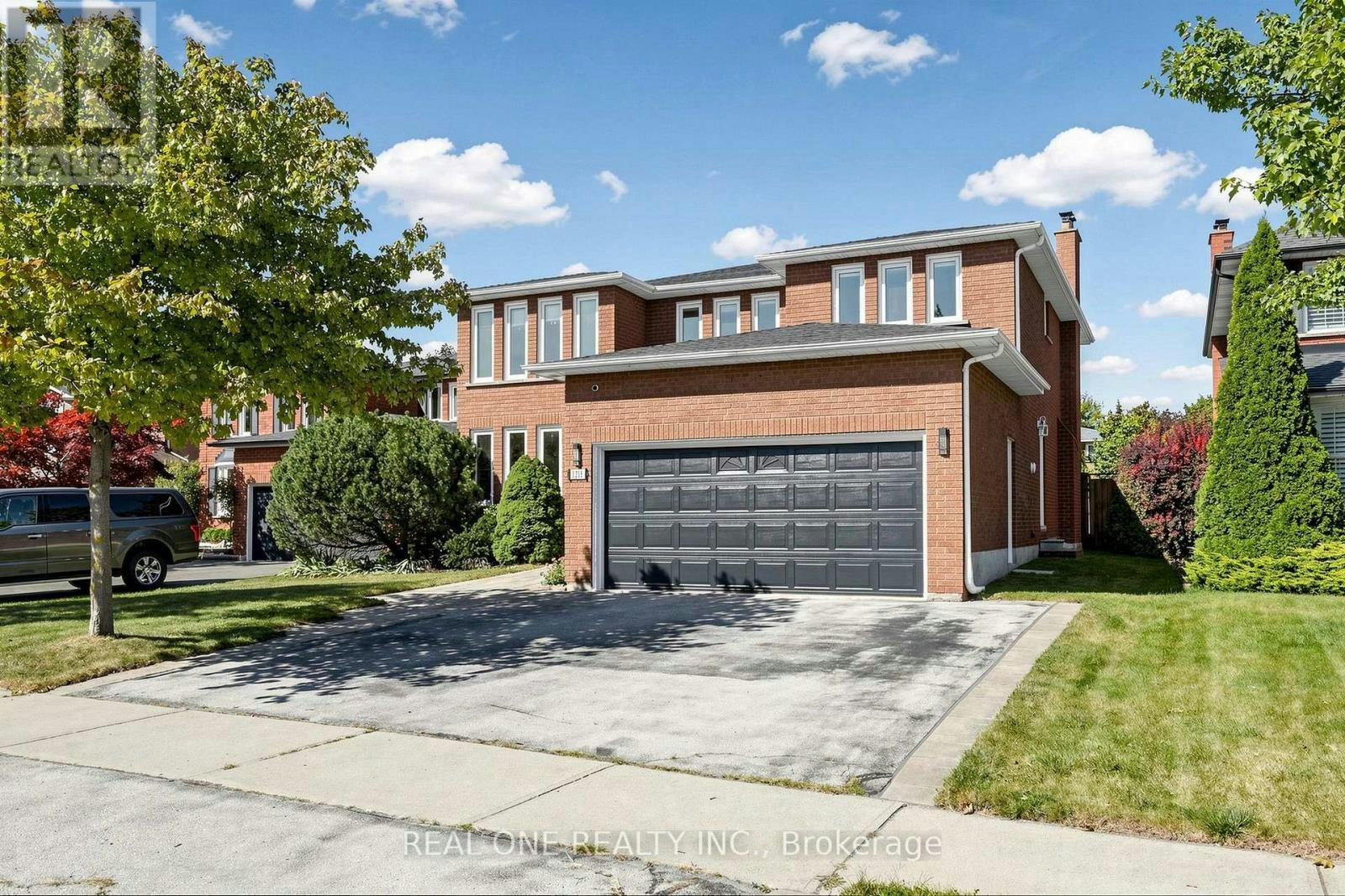 1213 Rosethorne Road, Oakville, ON, L6M 1H5