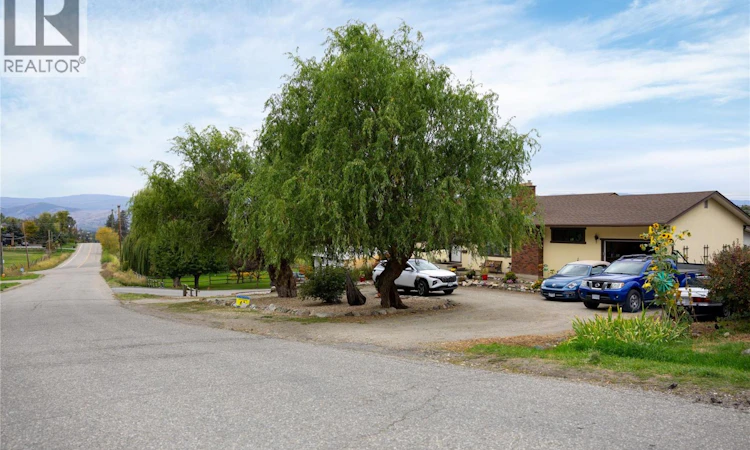 537 Robin Road