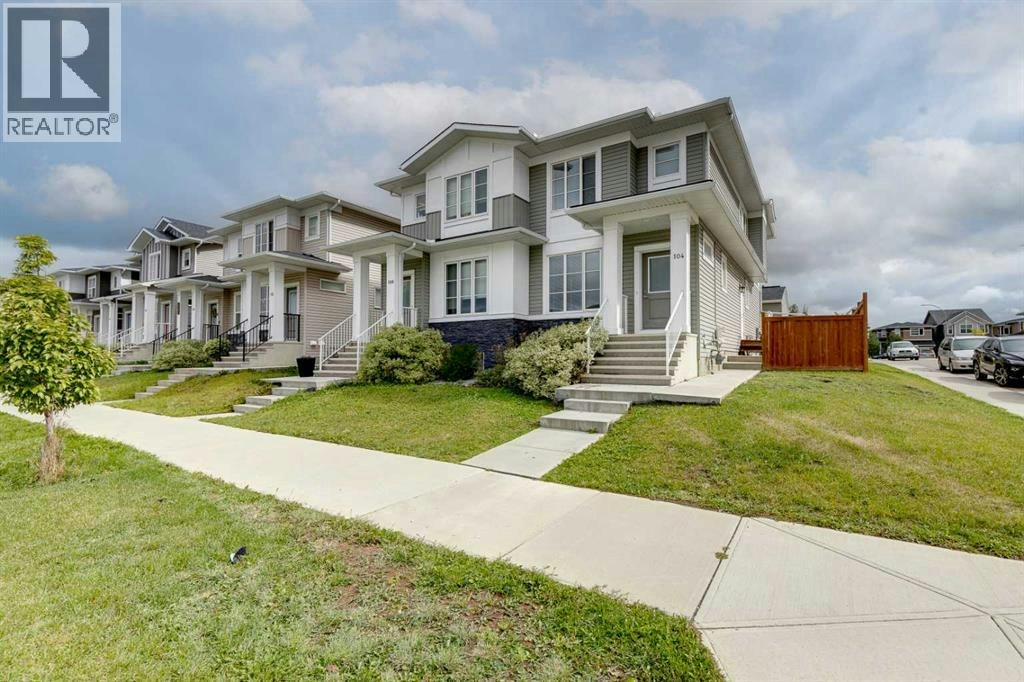 104 Corner Meadows Gate NE, Calgary, AB, T3N 1J7