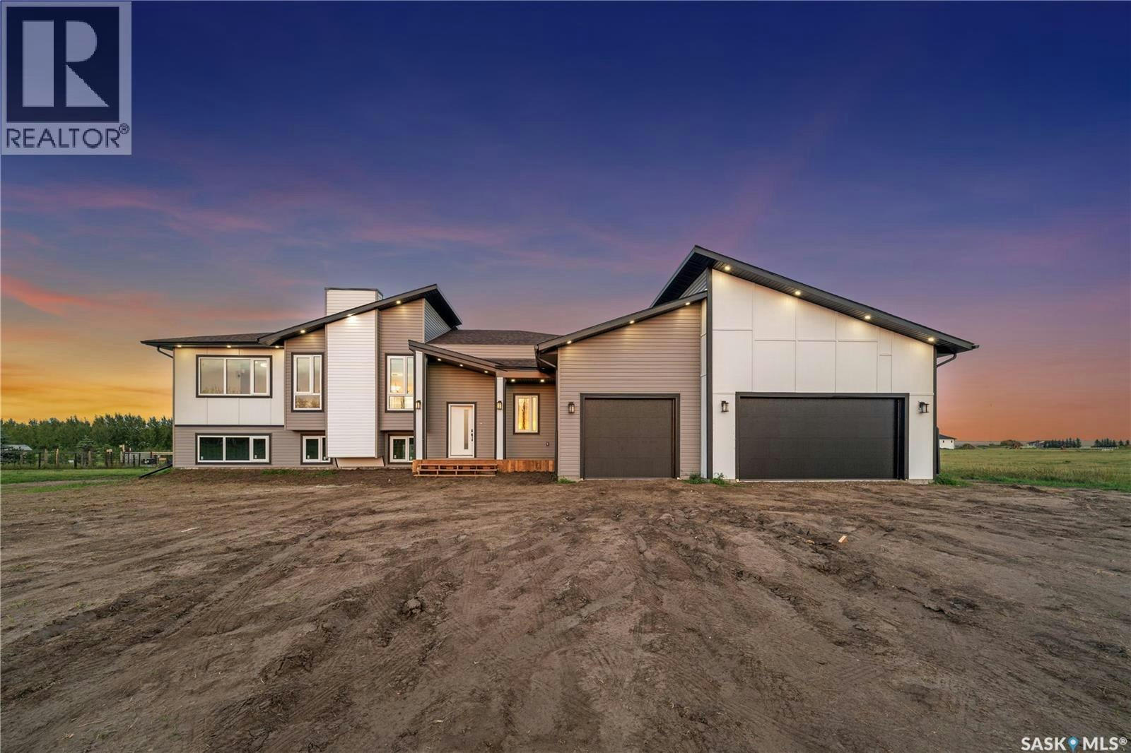 8 Cardinal Drive, Dundurn Rm No. 314, SK, S7C 0C3
