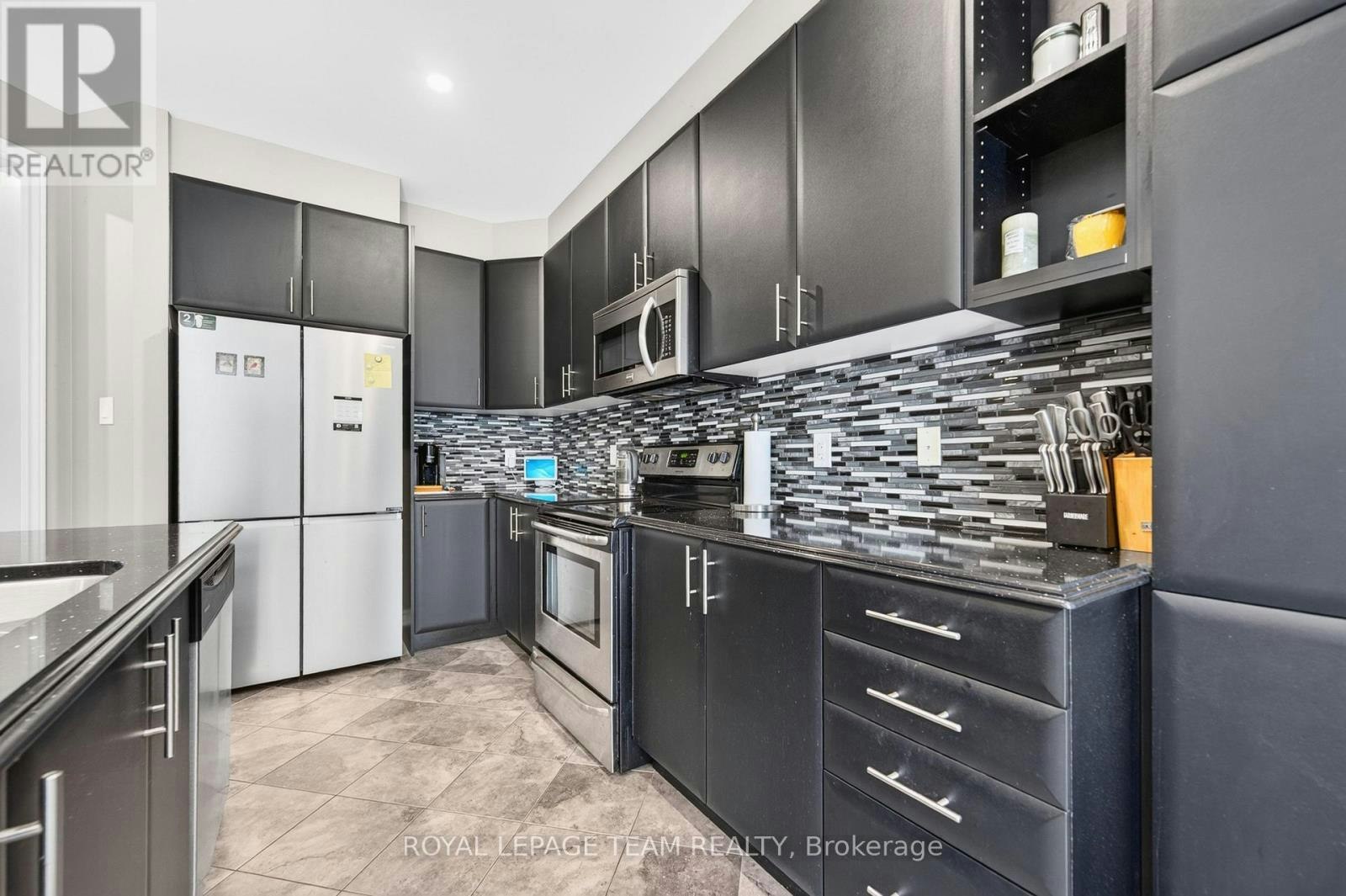 340 Gallantry Way, Ottawa, ON, K2S 0R1 - 23